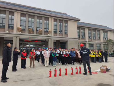 筑牢校园安全防线 实操演练防患未然——保卫处开展消防实操培训活动