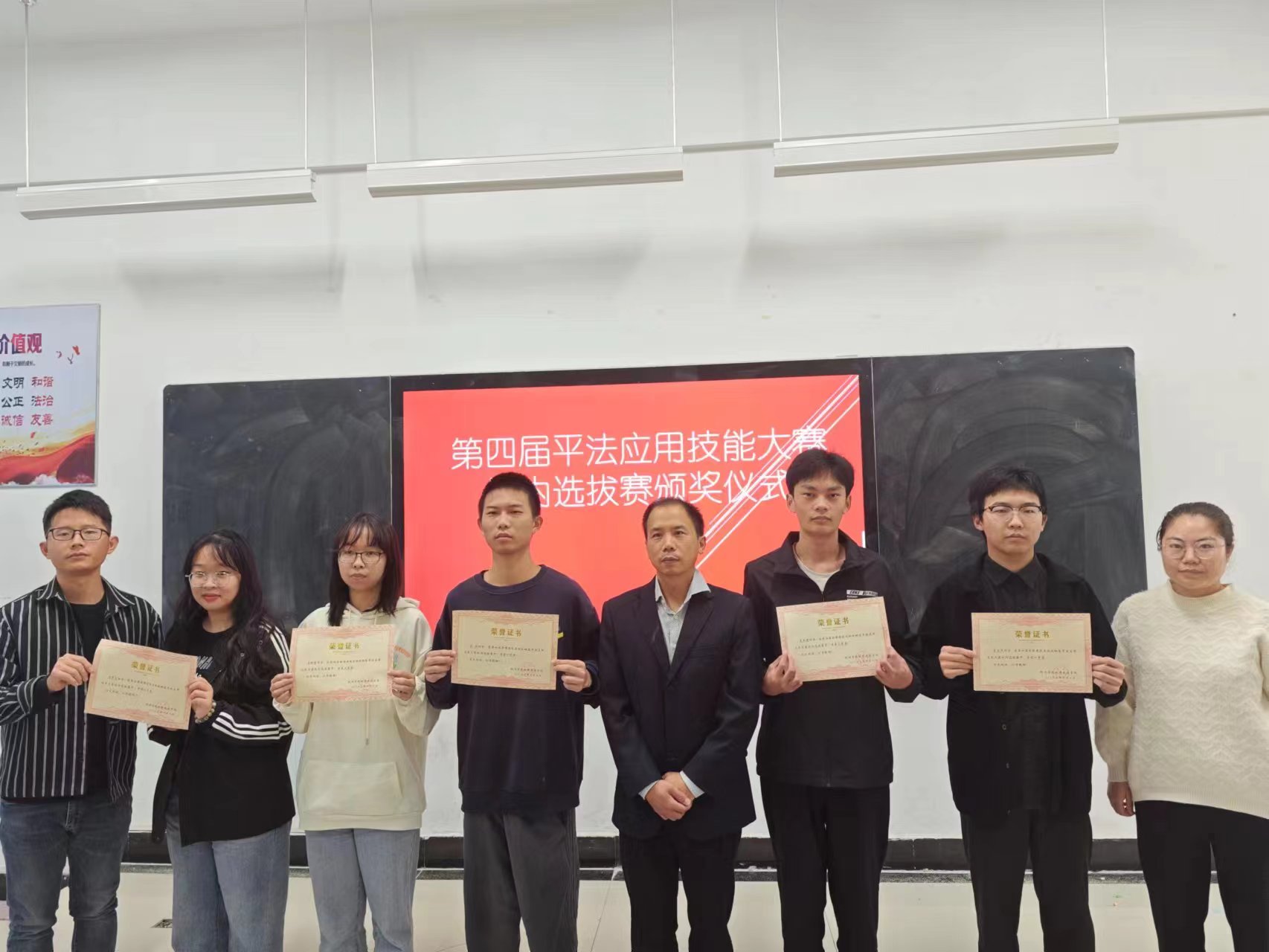 B6CFC0E49012A3CC07D24ABCE23D0ECD.jpg B6CFC0E49012A3CC07D24ABCE23D0ECD.jpg