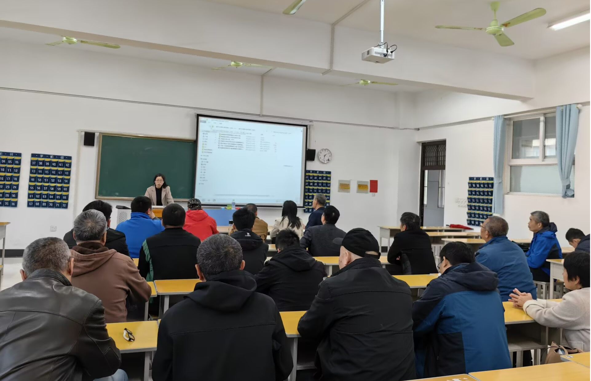 践行OBE理念 夯实教学内核——智能制造学院召开人才培养方案与教学大纲修订专题会议