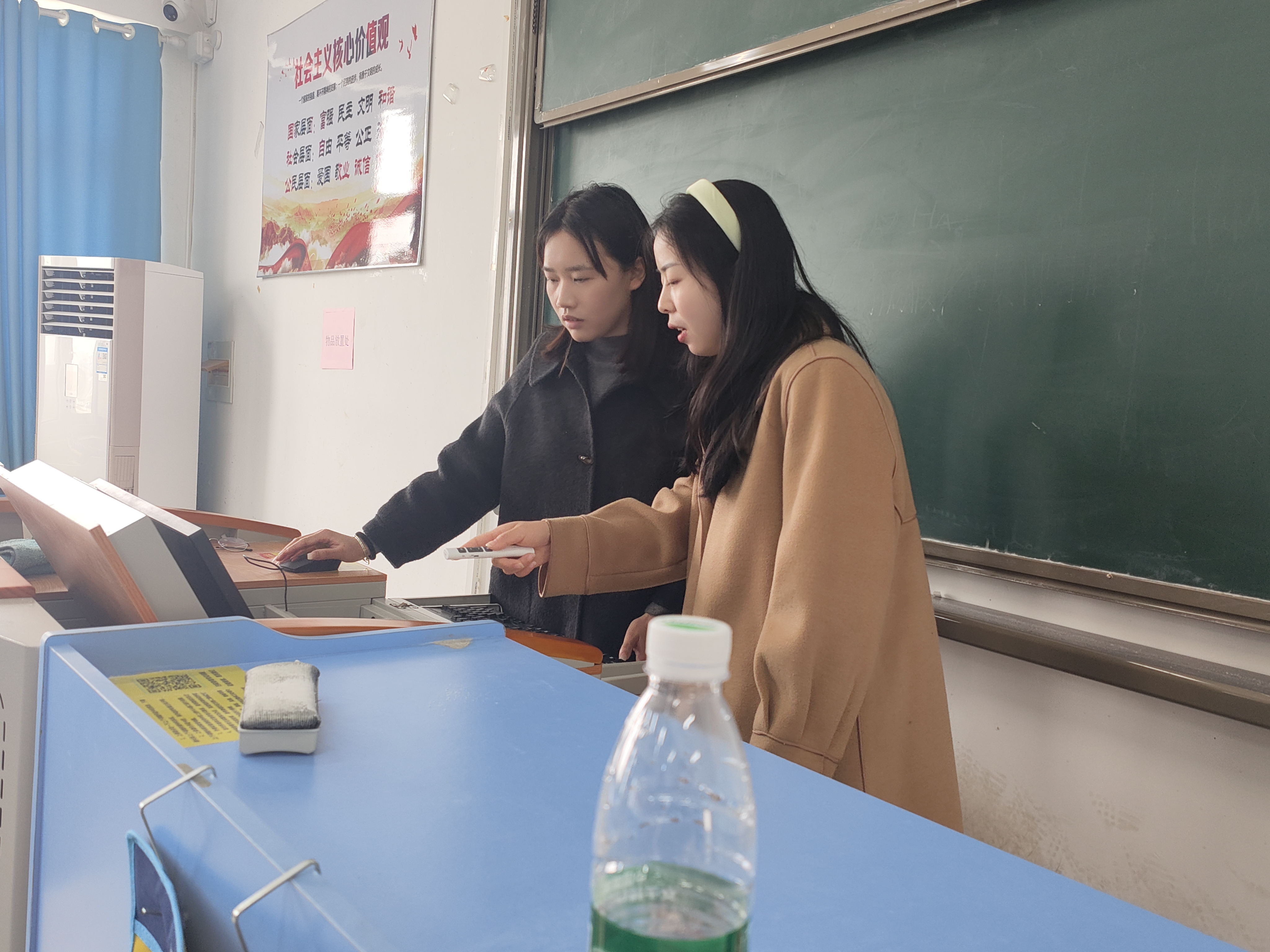 56587aeb89fdc3728d667e94736ed1a4