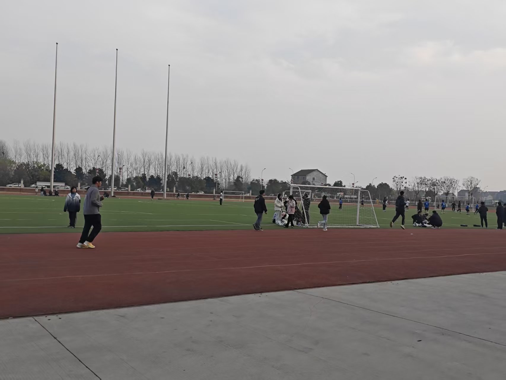 图片3.jpg 图片3.jpg