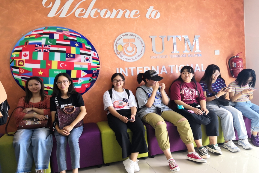 国际交流处准备注册2.jpg 国际交流处准备注册2.jpg