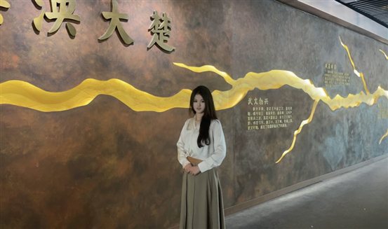 12e10c7d9a8e32574174ecb16e9c583