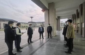 学校开展餐厅夜间收尾及医务室夜间值班专项检查